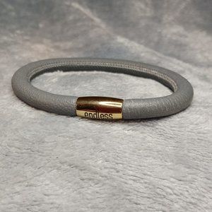 Endless Single Grey Leather Gold Clasp Bracelet By JLO 8.5 inch NEW A83